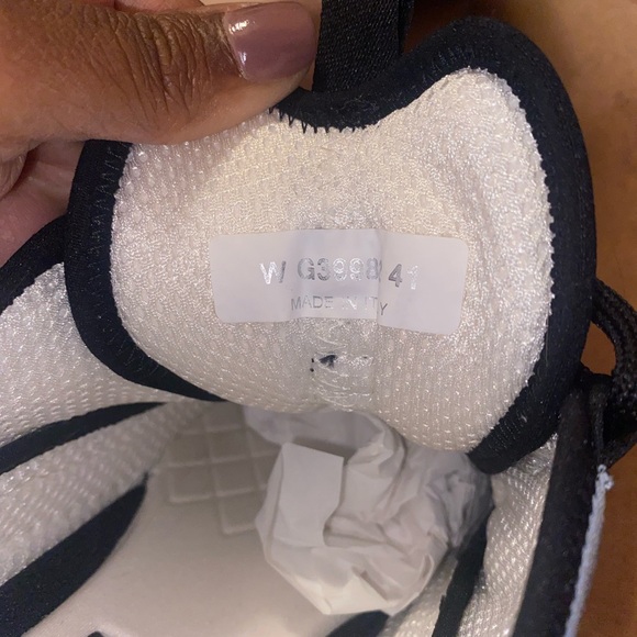 Brand new Chanel Trainer - Picture 4 of 5